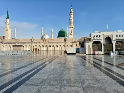 10 Night 3 Star Umrah Package from London Heathrow