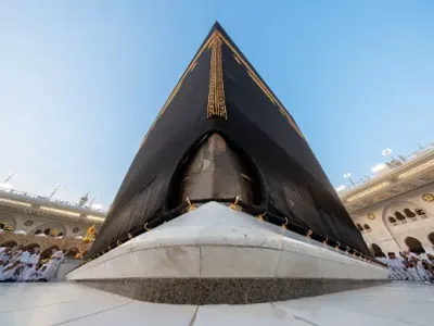 10 Night 3 Star Umrah Package from Glasgow